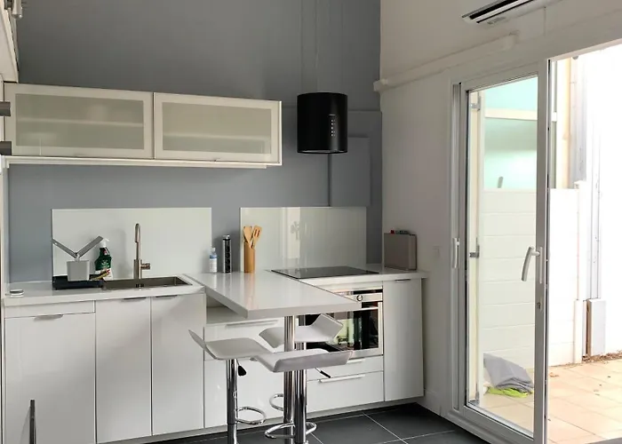 Charmante Petite Maison A Proximite De La Палава-ле-Фло
